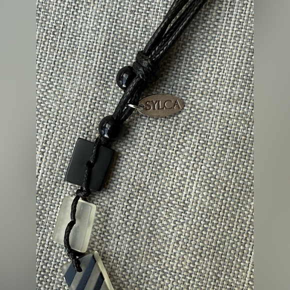 SYLCA Modern Black and White Geometric Necklace - Picture 2 of 3